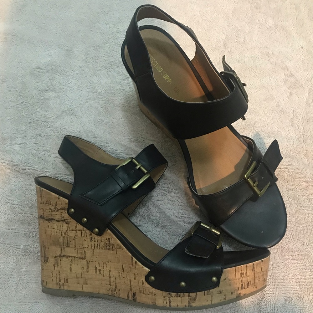 Summer black and brown buckle wedges